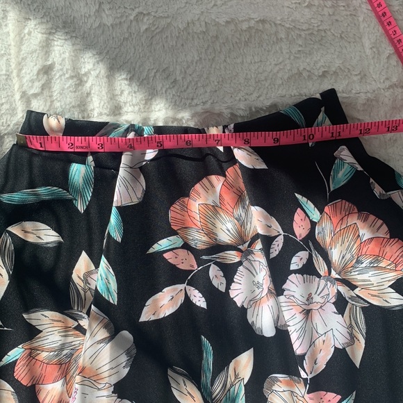 {Decree} High Waisted Skirt - Picture 7 of 7